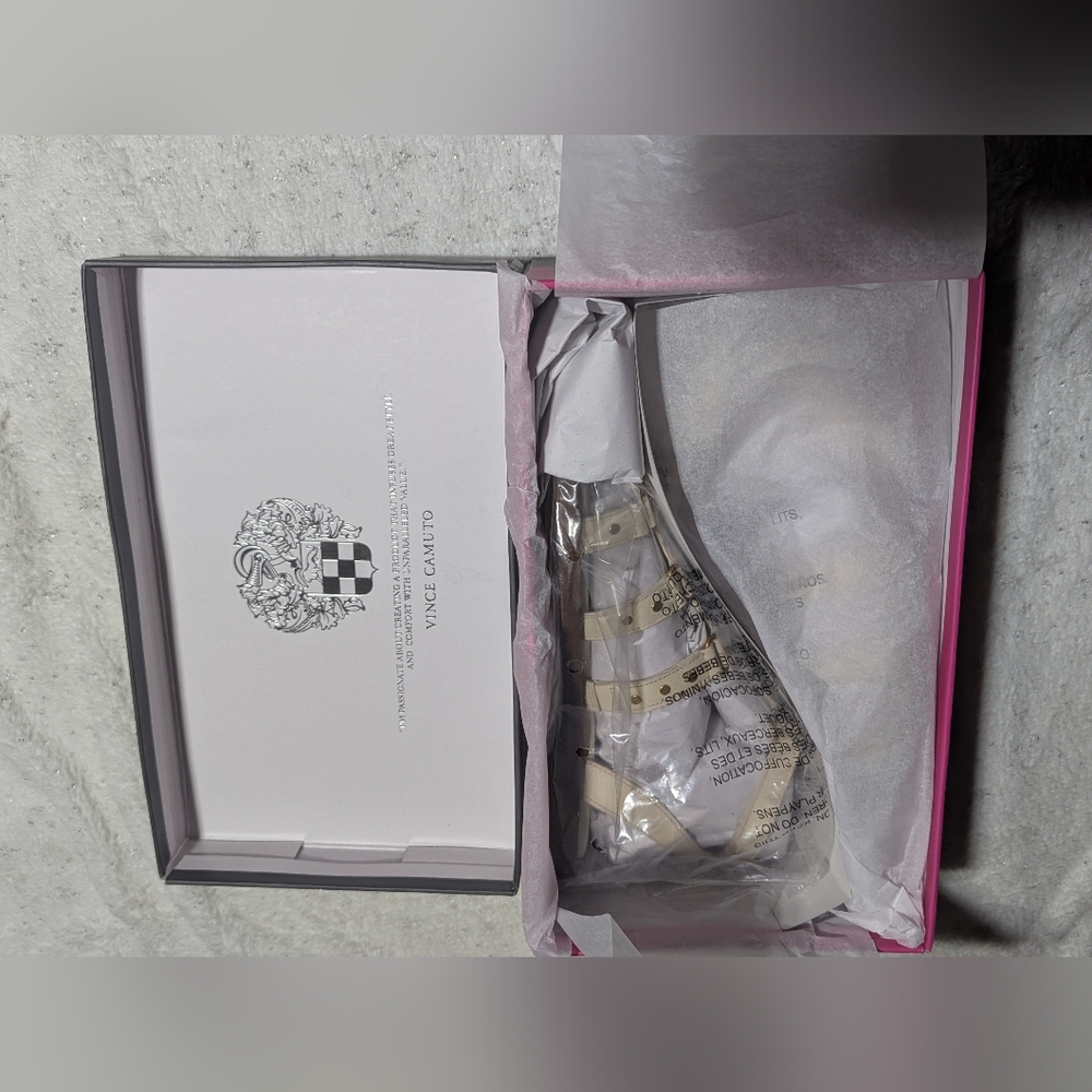 Vince Camuto VC-Claira Gladiator Sandals Panna Creme Leather Womens 7.5M NIB